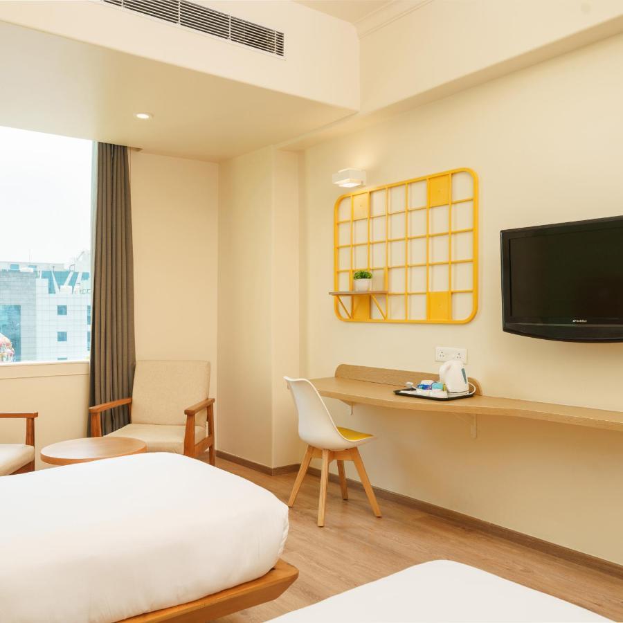 נוידה Bloom Hotel - Sector 62 מראה חיצוני תמונה
